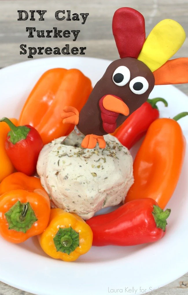 Clay Turkey Decorative Spreader