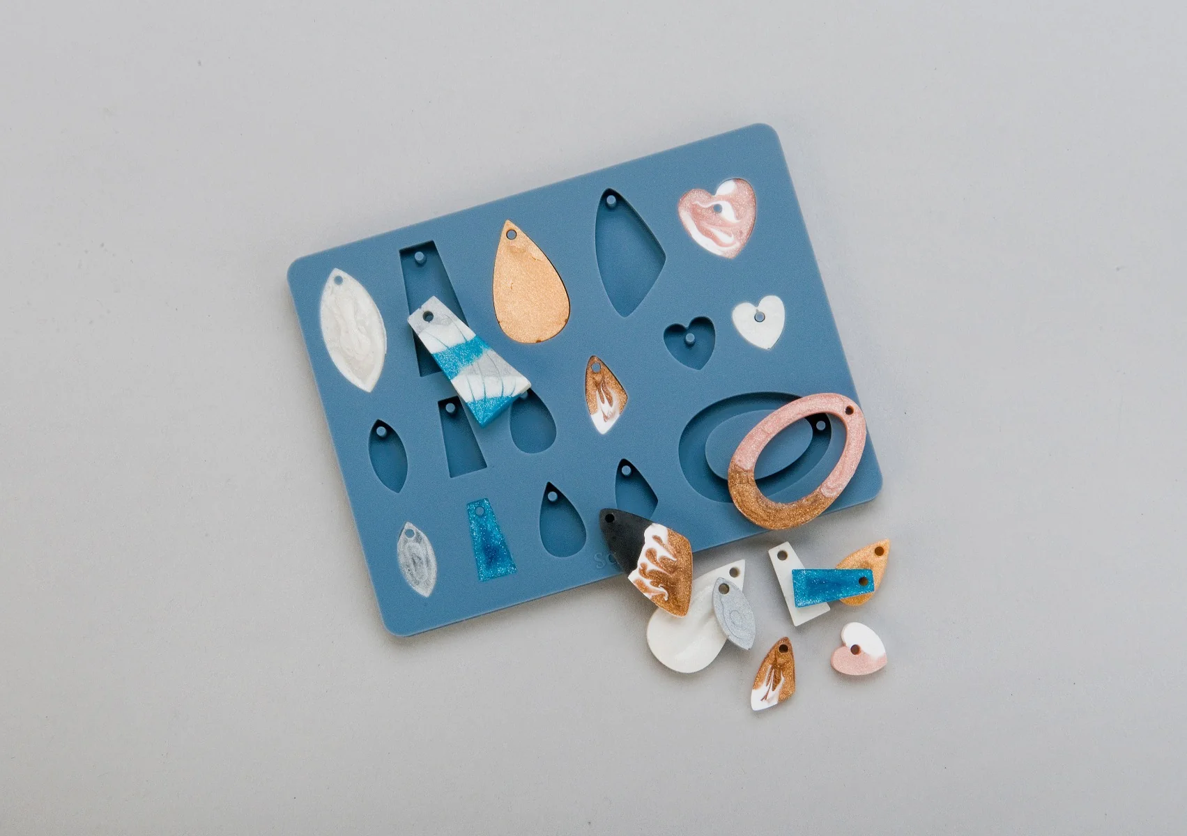 Sculpey Tools™ Oven-Safe Molds: Jewelry - Image 4