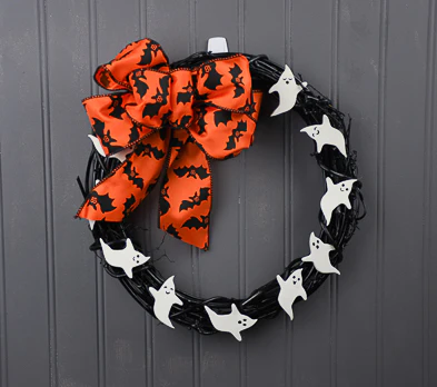 Original Sculpey® Friendly Ghost Halloween Wreath