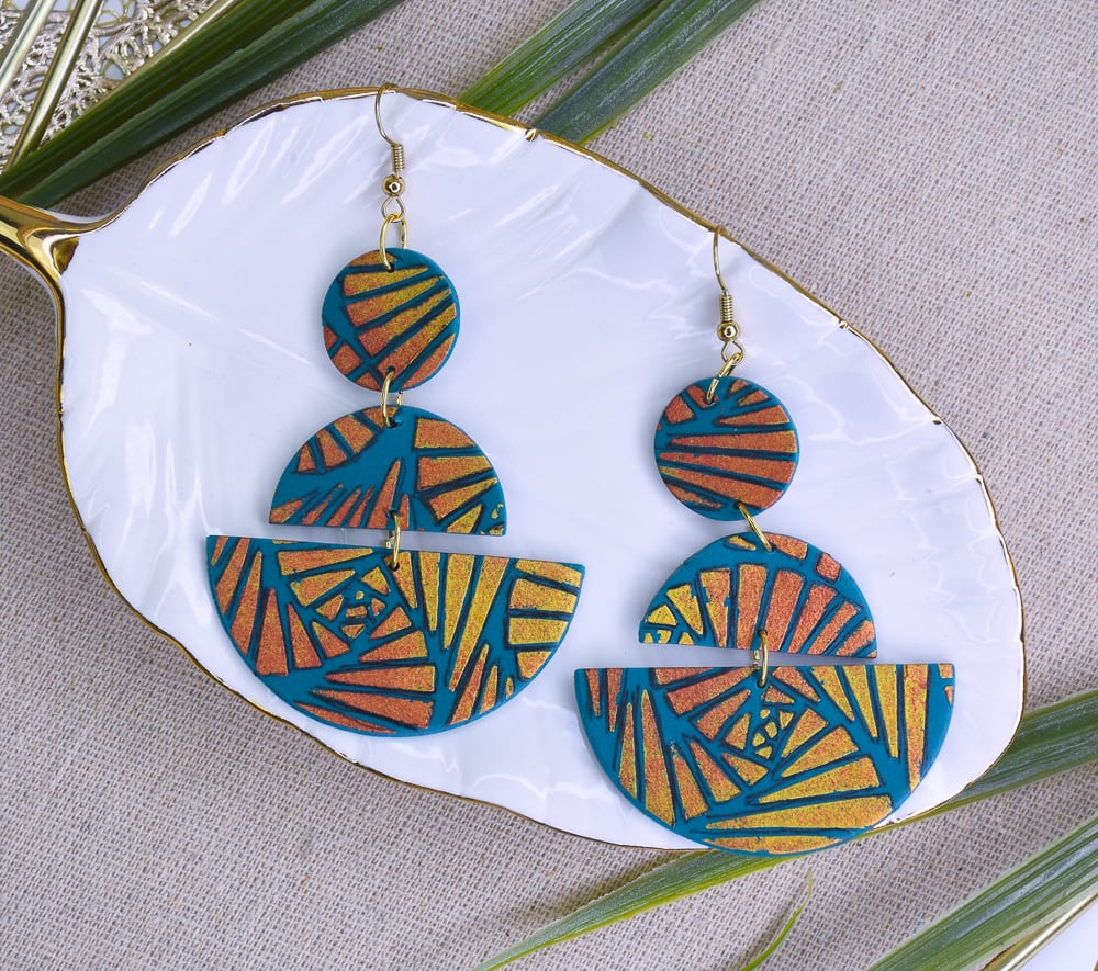 Sculpey Soufflé™ Graphic Stenciled Earrings