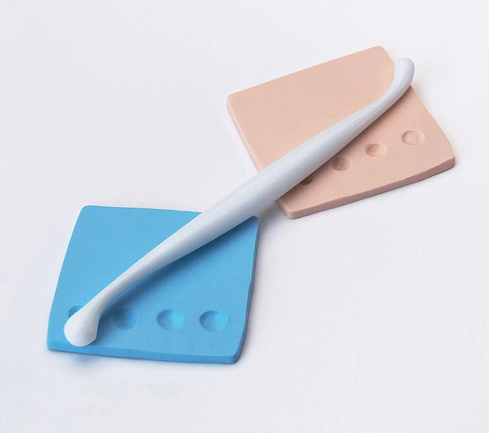 Set of 12 White Modeling Tools - Image 11